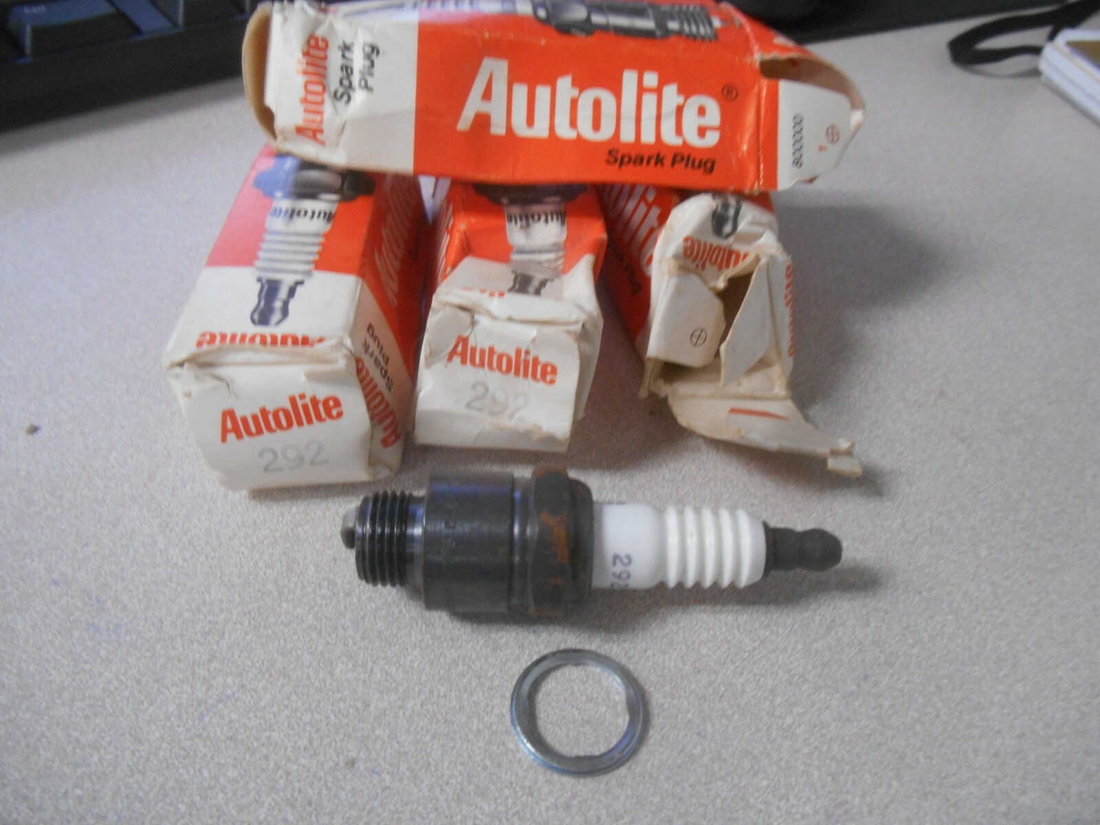 NOS Autolite Spark Plugs 292 Qty 4