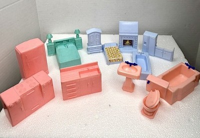 Lot 12 Dollhouse Furniture Mixed  Superior Miniatures Beds Kitchen Bathroom