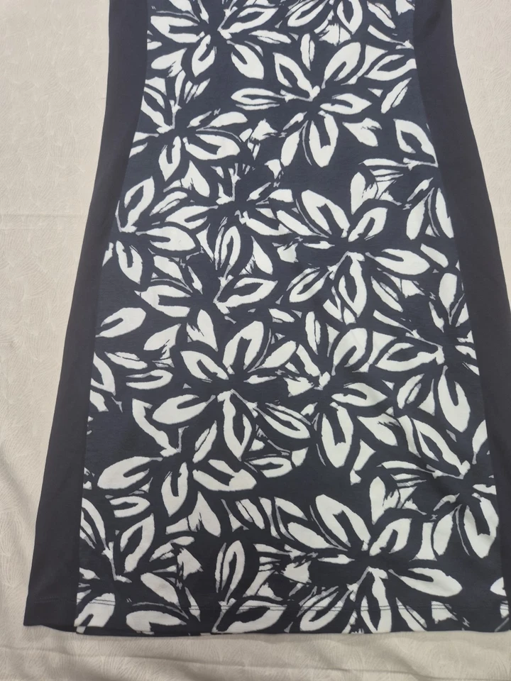 Betty Barclay Collection Graphic Flowers Dress Navy Short Sleeve Size: 30 - Image 4 of 4