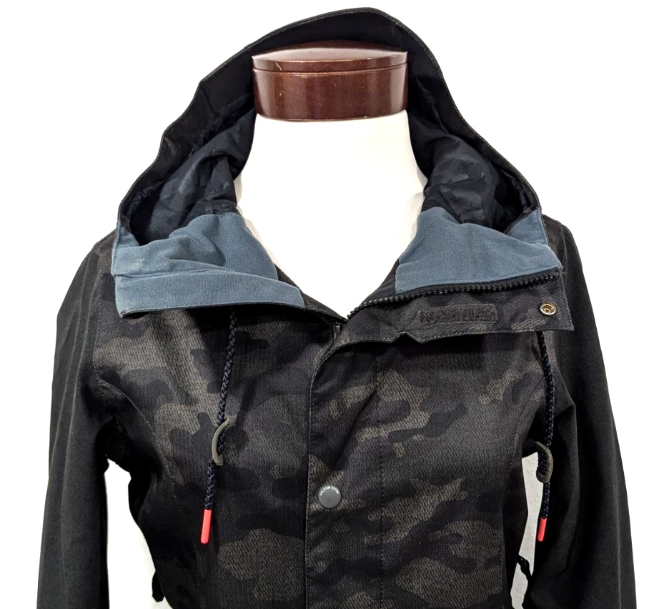 VOLCOM Women's Ski Snowboard STAVE JACKET Hooded Camo Full Zip Size S $320 VEUC*