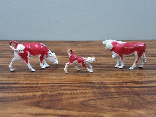 Vtg Manoil Waverly, NY Herford Cow Set of 3 Bull Cow Calf Metal Toy Lot 1940's - Picture 3 of 12