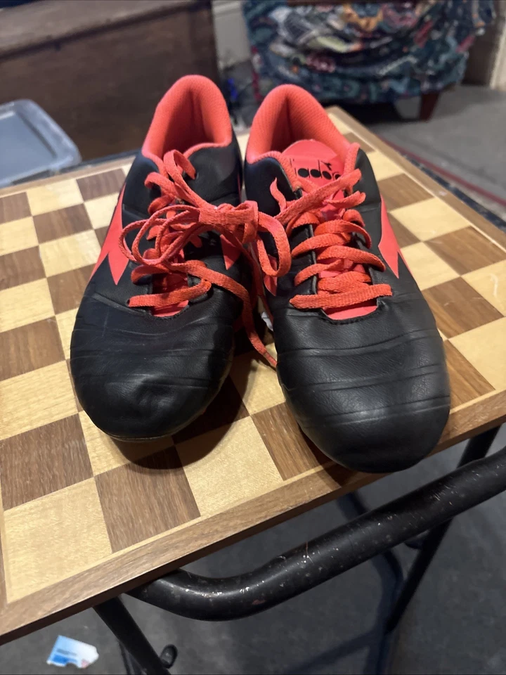 Botines de fútbol Diadora para hombre talla 6 rojos/negros zapatos deportivos con cordones Foto 4 de 4