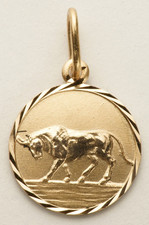 Anhänger Sternzeichen Stier aus Rotgold 585°, Geschenk Etui