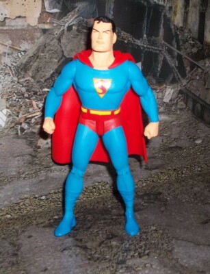 DC DIRECT COLLECTIBLES 1ST FIRST APPEARANCE SUPERMAN - THROUGH THE AGES GIFT SET