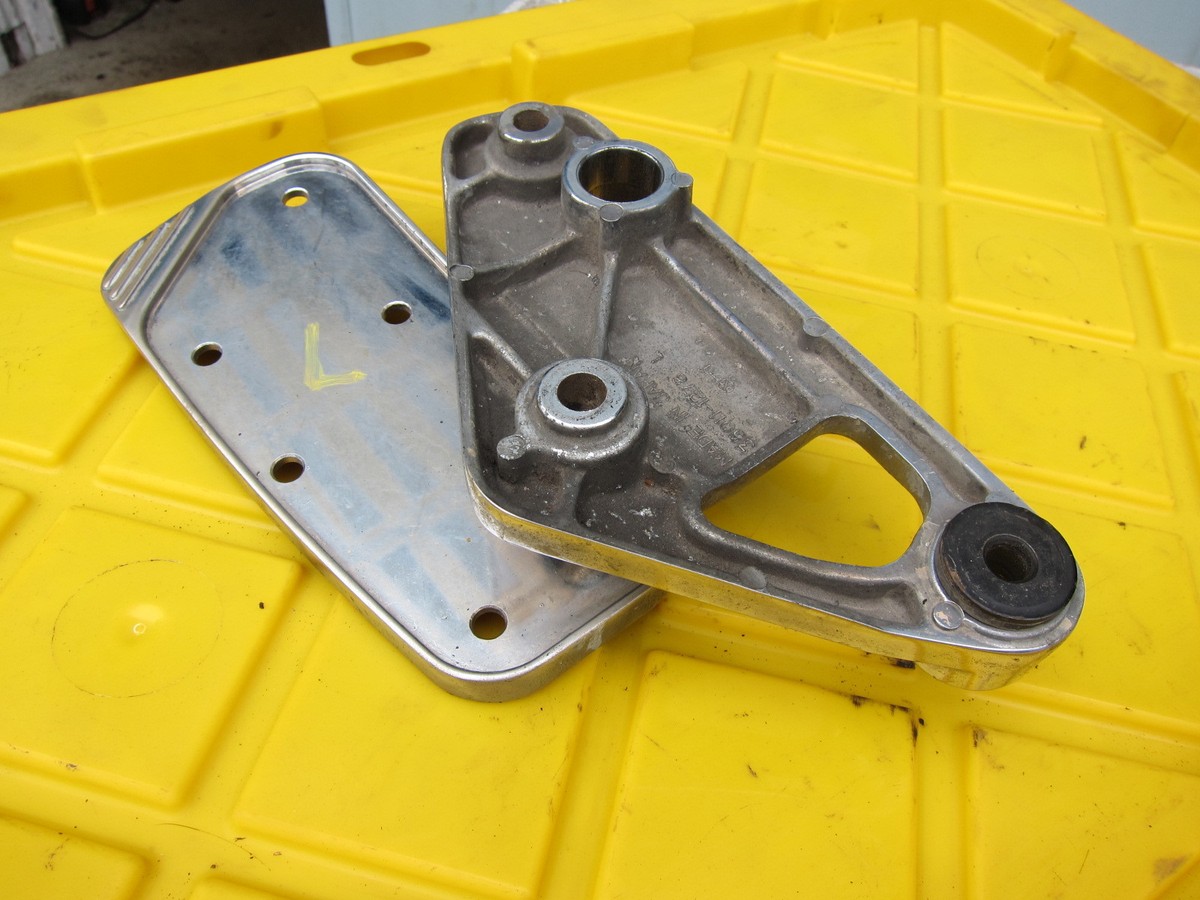 1995 Kawasaki Voyager XII ZG1200 B OEM REAR PASSENGER FOOT