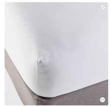 king White Easy Care Fitted Sheet - Room Essentials