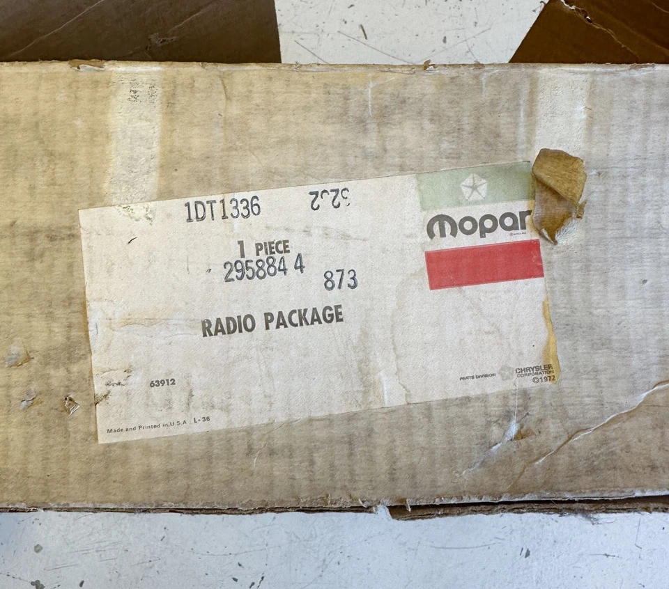 Dodge Street Van 1971 equipamiento de radio serie B 71 B100 B200 B300 nuevo de stock MoPar Foto 2 de 4