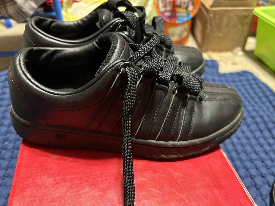 K-Swiss Women’s Low Black 6 1/2 Medium Shoes Classic/Luxury Edition - Image 4 of 4