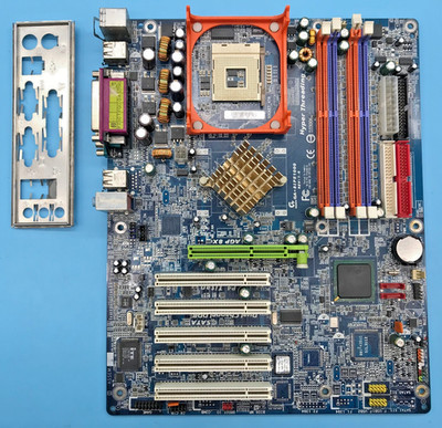 GIGABYTE GA-8IPE1000 REV:1.0 DDR - ATX - Sockel 478 - mit I/O Shield #M3103