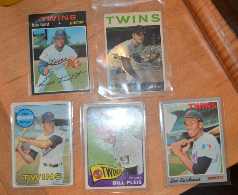 Lot of 5 TWINS - mostly 1960's Tiant  HOF, Jim Perry brother of Gaylord