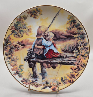 1983 Gina Conche ''Fishing Together'' Plate 1st Issue Summer Fun Hackett American
