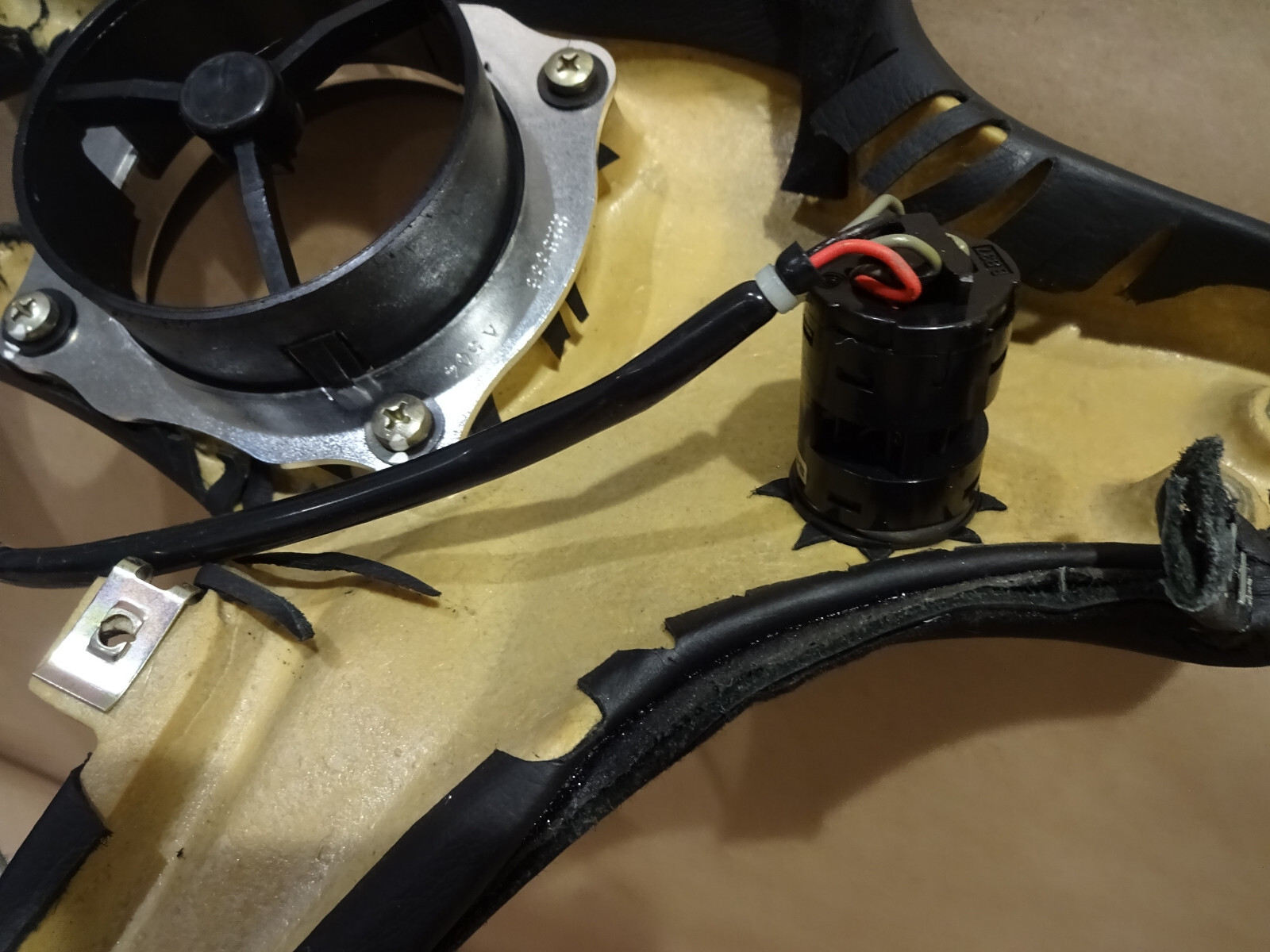 Maserati 4200 - Central Body In The Dashboard Black - P/N  66062600