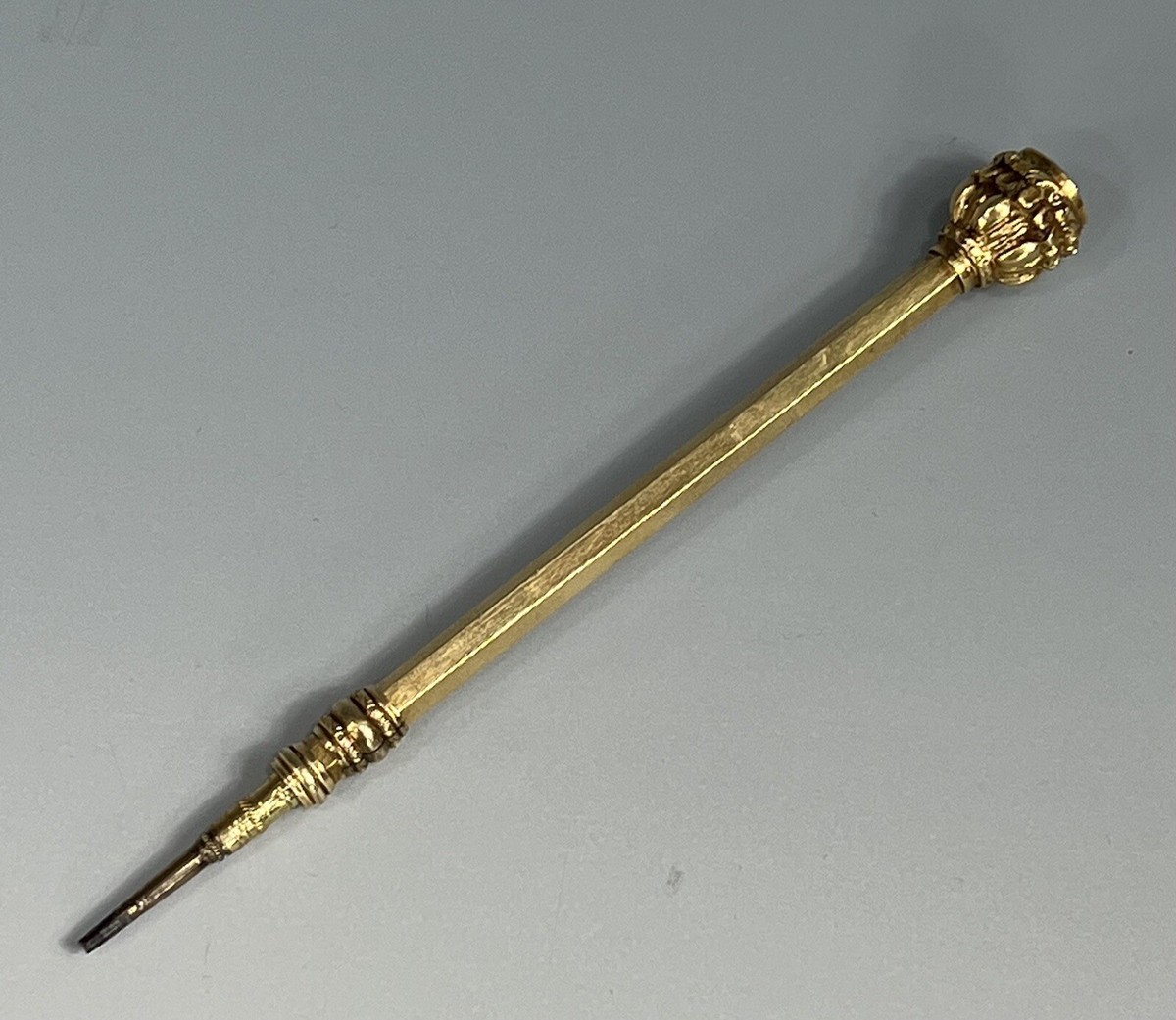 Antique Victorian 14K Gold Propelling Pencil W/Stone Crown