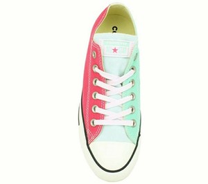 converse tri color