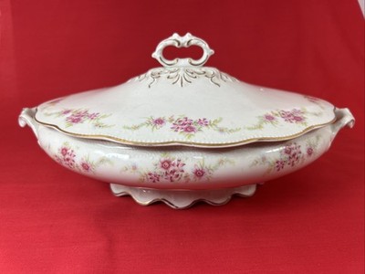 Antique W. H. Grindley Oval Bone China Scalloped Covered Vegetable Dish England