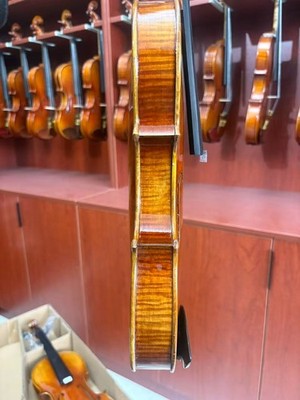 SurpassMusic Aged Wood Professional Handmade One Piece Back 4/4 Violin