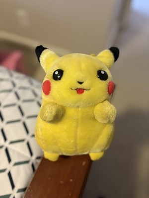 Pikachu Pokemon Tomy Fuzzy Squeeze Sound Plush 6''