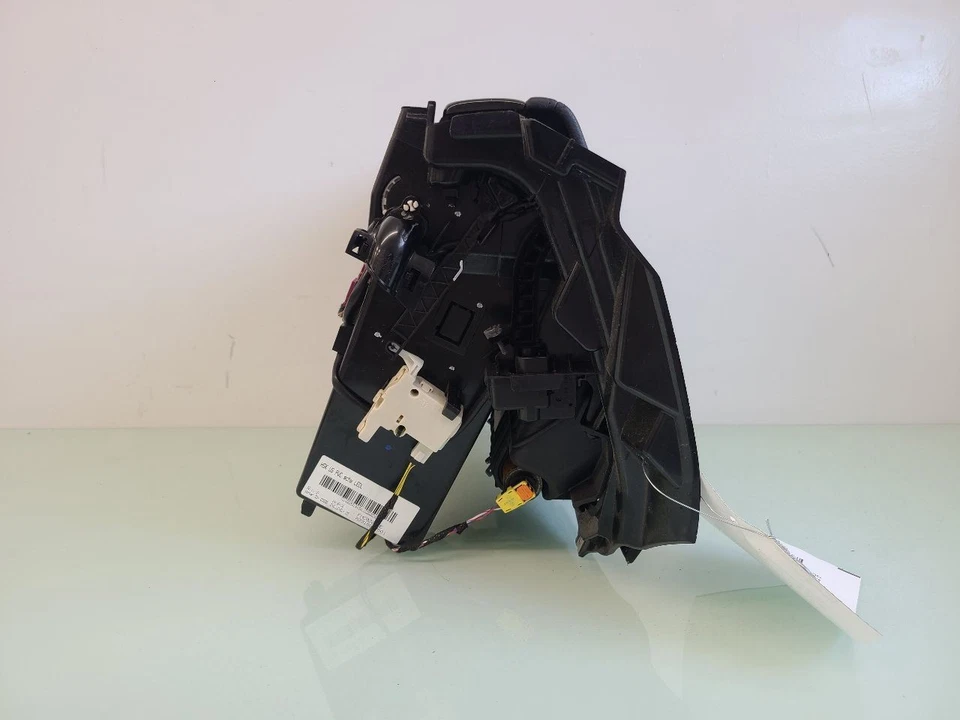 SL550     2019 Glove Box 582121 - Image 4 of 4