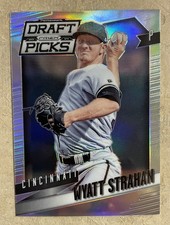 2014 Panini Prizm Perennial Draft Picks Silver Prizm Wyatt Strahan #25