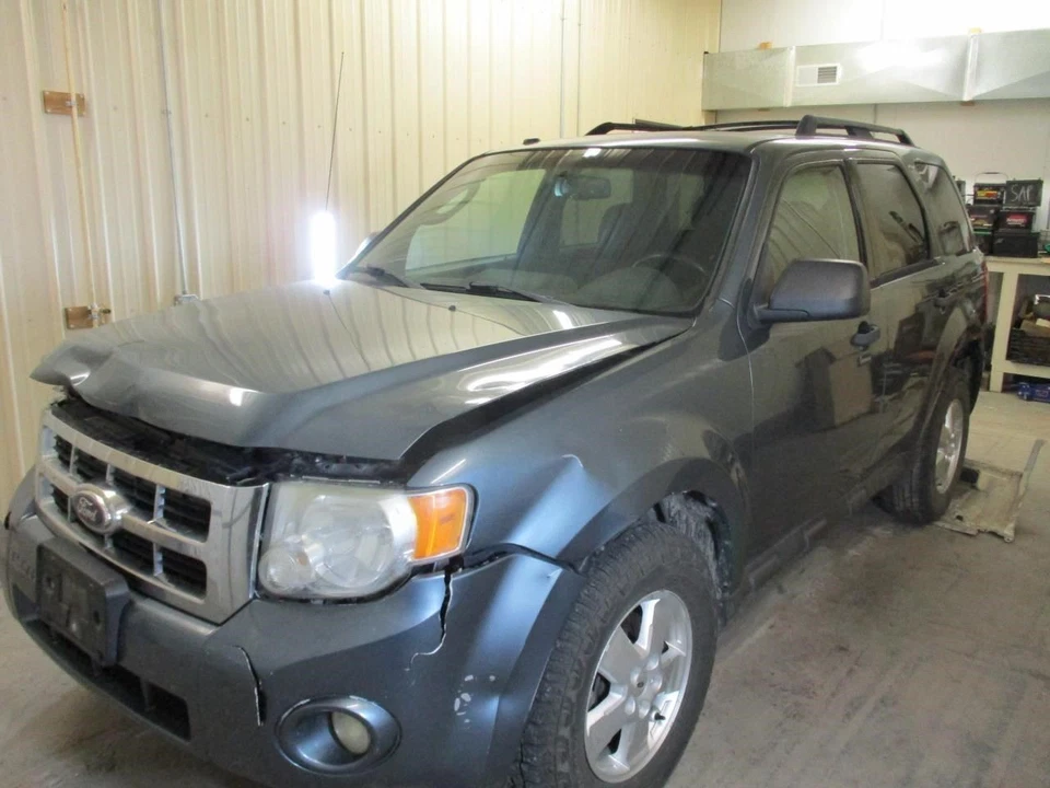 Ford Escape 2011 Engine Fuse Box VIN 7 8th Digit 1239 - Изображение 2 из 4