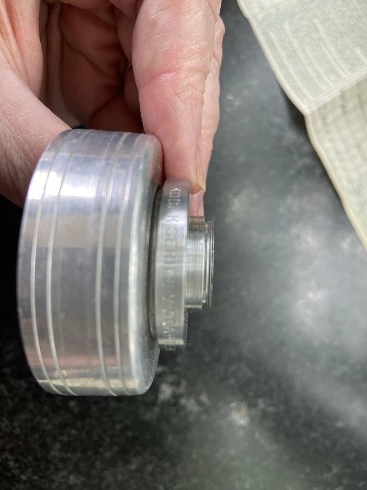 Set of 5 Vintage Kenko Colored Filters for Minolta 35, Screw-In 21.5 mm + Extras - Image 4 of 4