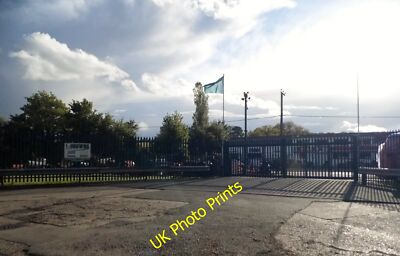 Photo 6x4 Browns agricultural engineers, Chesham Ashley Green/SP9705  c2015