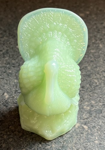 Mosser Glass - Jadeite Green Turkey Solid Glass Figurine Thanksgiving 2.5" tall - Picture 2 of 8