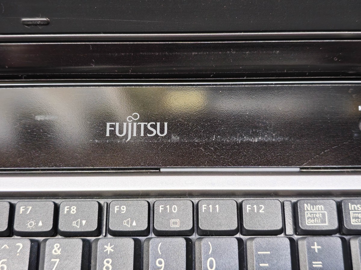 FUJITSU LIFEBOOK E742 第3世代 Core i3 3110M 4GB 新品SSD480GB DVD-ROM 無線LAN Windows10 64bit WPSOffice 15.6インチ 中古パソコン ノートパソコン PC Notebook 【中古】 FUJITSU LIFEBOOK E742 第3世代 Core i3 3110M 4GB 新品SSD480GB