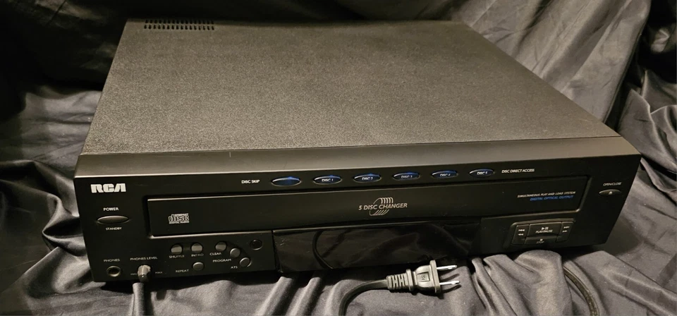 RCA RP-8070D 5-Disc Carousel CD Player Changer Pre-Tested and Working w/Remote - Image 2 of 4