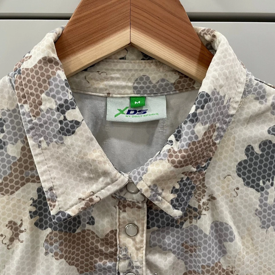 Polo deportivo diario para mujer mediano camuflaje tachonado perla a presión camisa de golf camiseta deportiva Foto 2 de 4