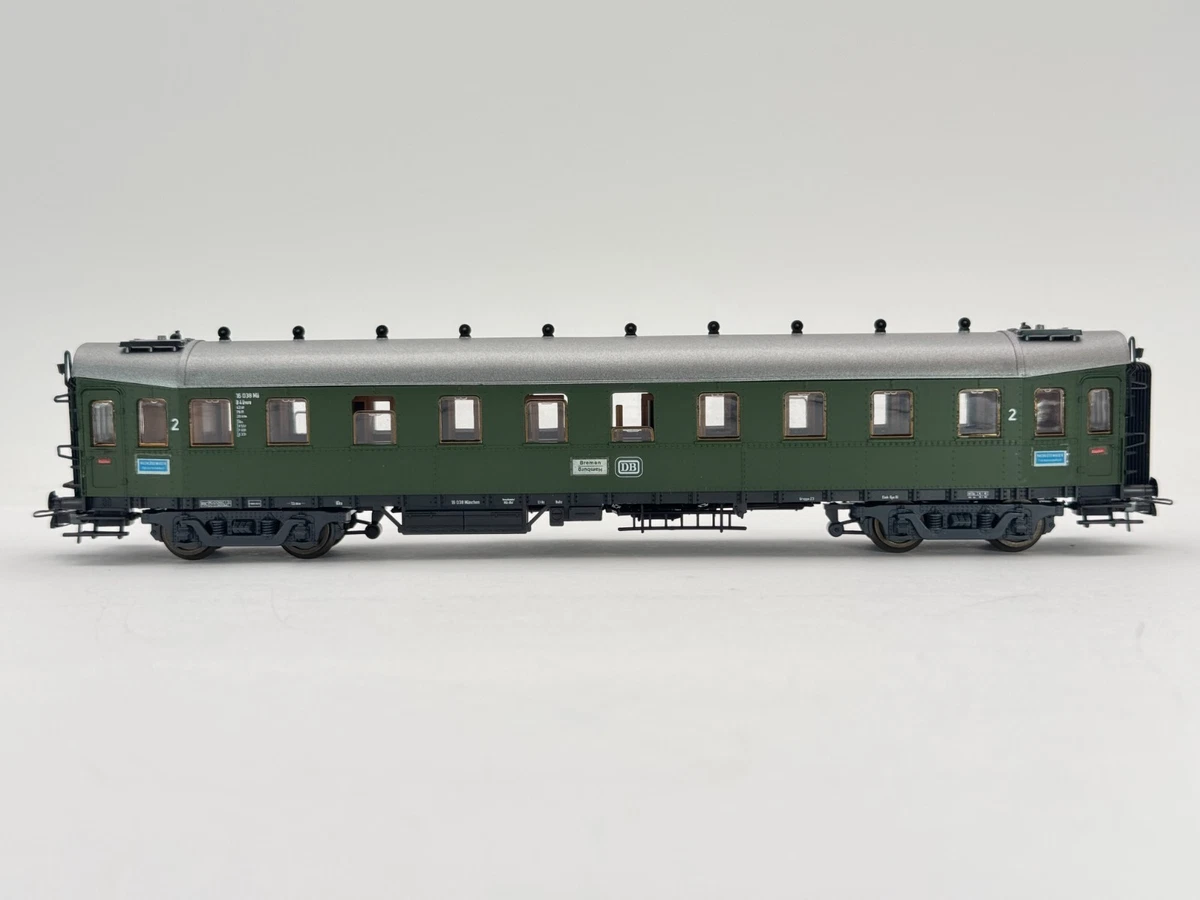 Vagón de tren rápido Roco H0 44439 2. Clase 16 038 Munich DB embalaje origina...