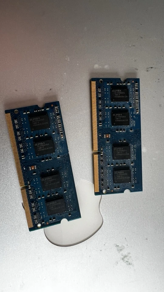 Apple MacBook A1238 Ram 4gb 2x2gb 1Rx8 Pc3-12800s-11-10-b2 - Image 2 of 2