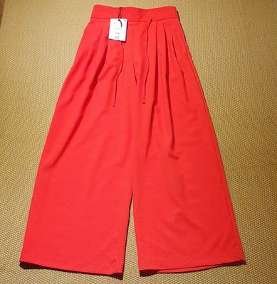 Bershka Damen knallrote Hose mit weitem Bein - Größe XS W26 L29 Stretch Loose Fit