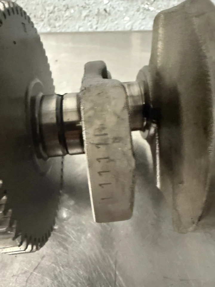 Cigüeñal Suzuki GSXR 1000 2003-2004 OEM #12000-40830 *Dañado, ver foto Foto 2 de 4