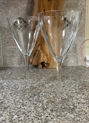 Luigi Bormioli~Cellini~Light and Music~Crystal~8¾'' Stemware~Pair