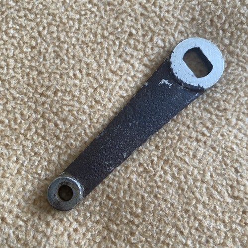 VINTAGE NORTON FRONT WHEEL BRAKE HUB LEVER / ARM - Picture 2 of 7