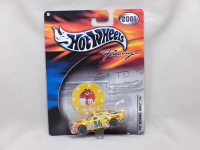 Hot Wheels Racing 2001 Pit Board #36