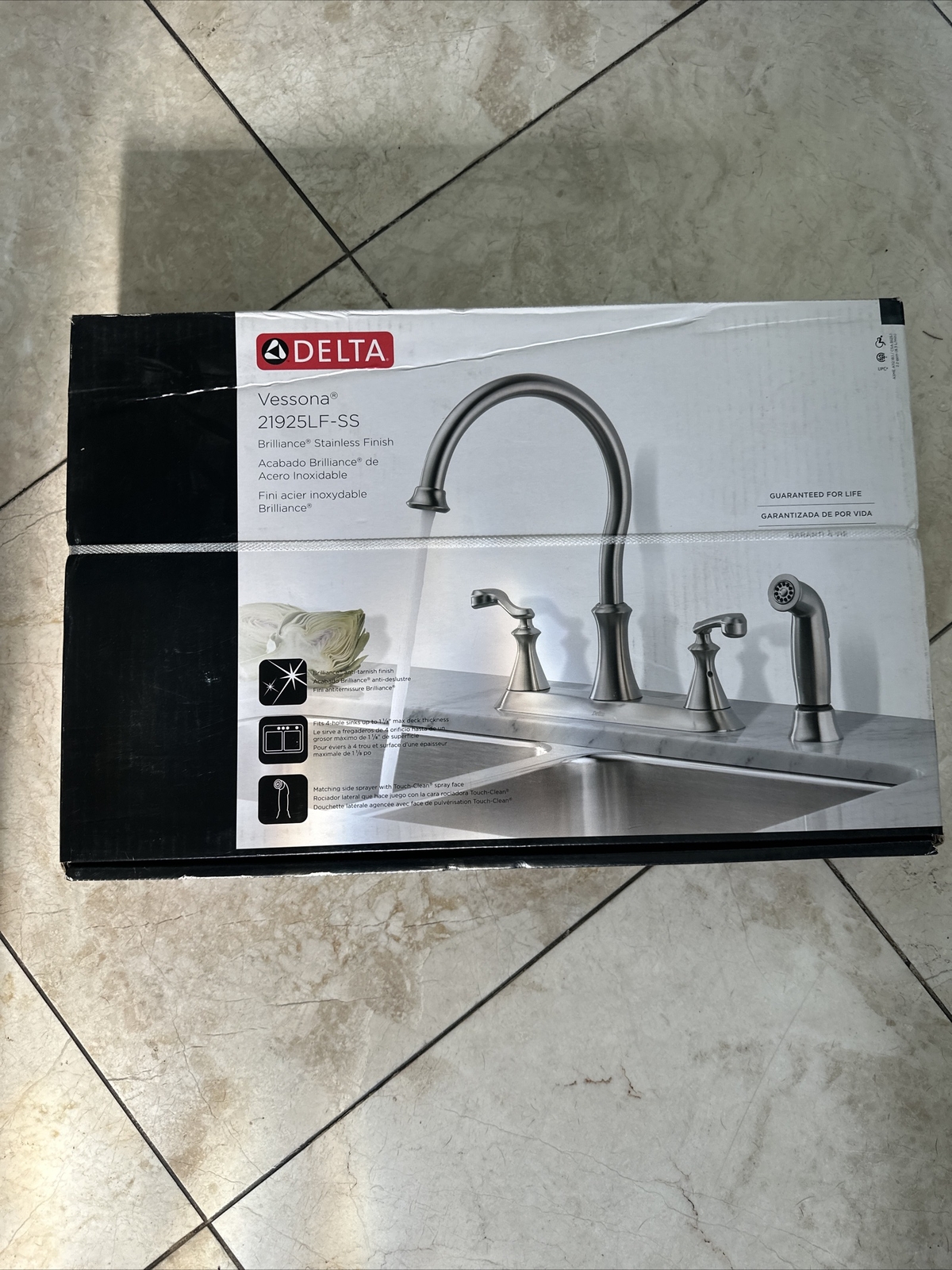 Delta Vessona 21925LFSS Brilliance Stainless Finish Kitchen Faucet New