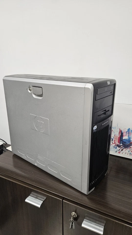 Workstation HP xw8400 - Dual Xeon - 16 GB RAM - HDD 500 + 250 GB - Immagine 2 di 4