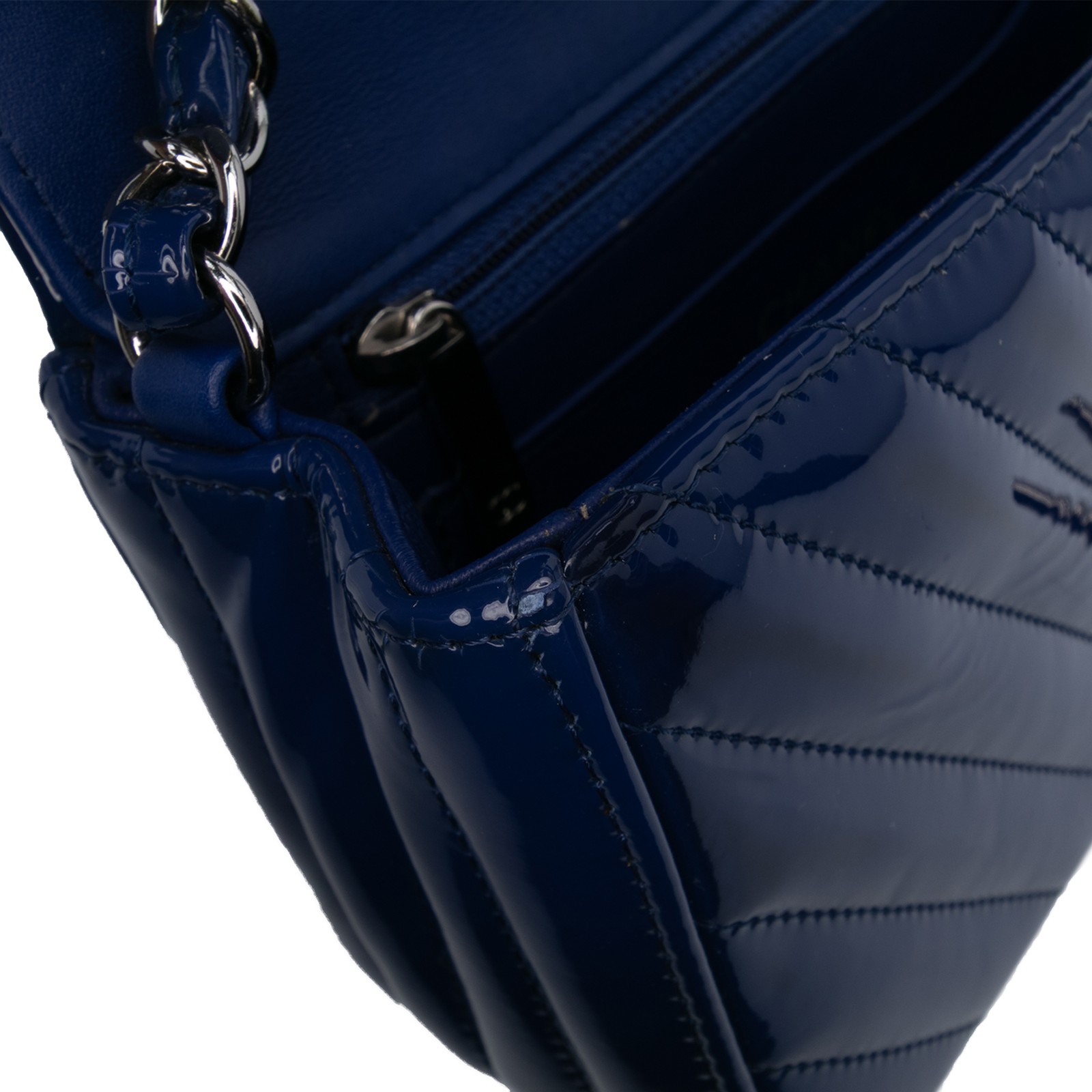 Authenticated Chanel Mini Rectangular Classic Che… - image 10