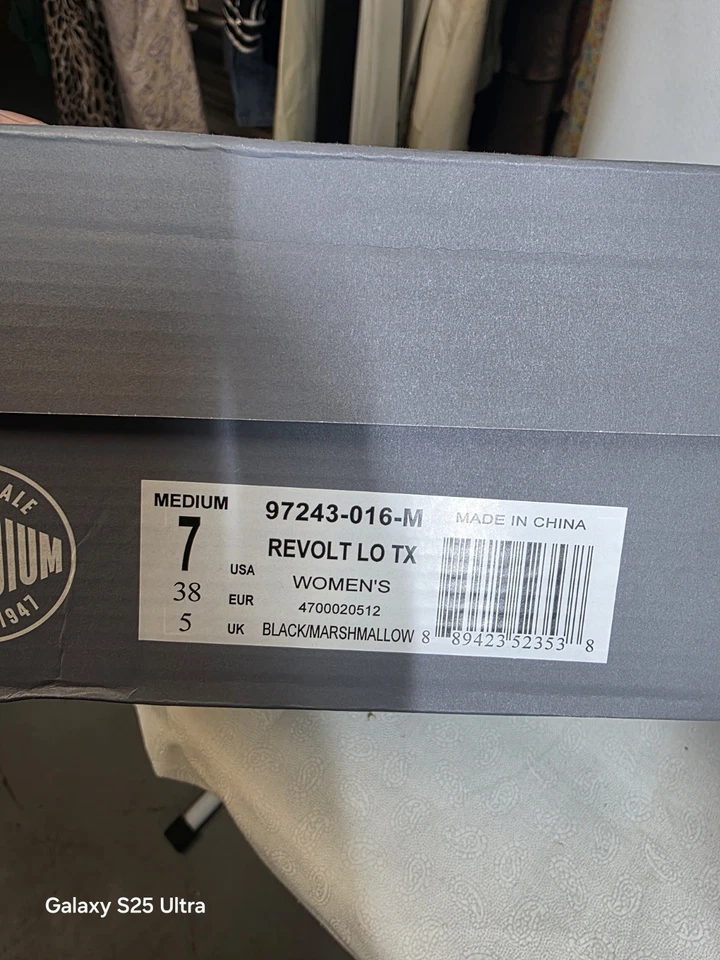 NUEVO EN CAJA Palladium Revolt Lo TX Malvavisco Negro 7 Y2K Plataforma Free People LEER Foto 4 de 4