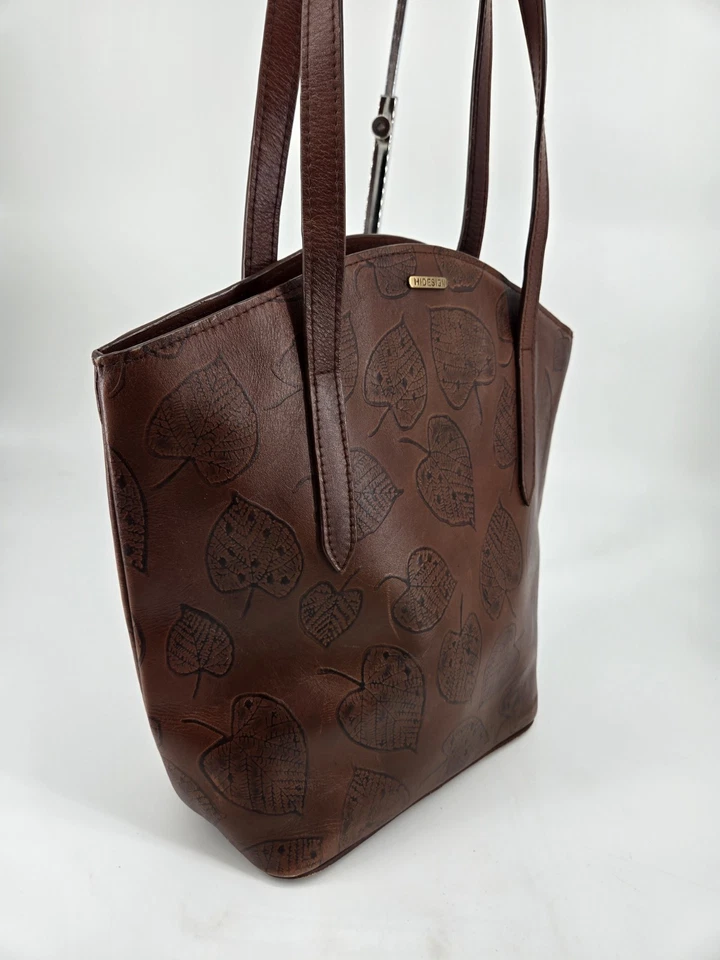 Hidesign Boho Chic Embrossed Leaf Leather Bonn Bucket Tote Soulder Bag Purse - Image 4 of 4