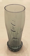1x McDonalds Coca Cola Glas - schwarz - Limitierte Edition - aus dem Jahr 2011