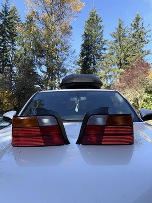 BMW 3 Series E36 4DR Sedan 94-99 Rear Amber Tail Lights Lamps Set OEM