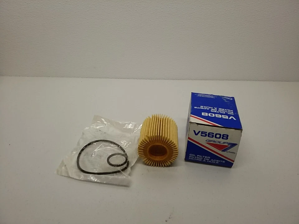 V5608 Group 7 Automotive Oil FilterV5608 Group 7 Automotive Oil Filter - Image 2 of 3