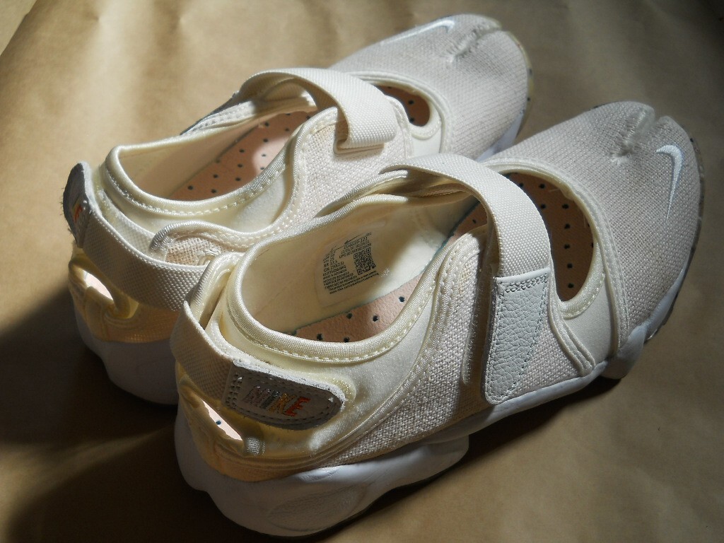 【お値下げ中！】WMNS NIKE AIR RIFT DJ4639-121 NIKE ナイキ ウィメンズ エア リフト WMNS AIR RIFT summit
