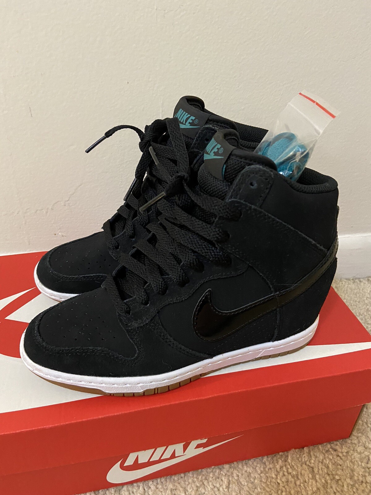 nike dunk sky hi black gum