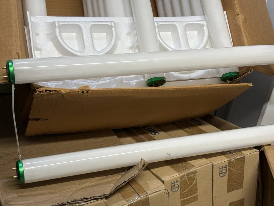 Philips FB40T9/SPEC35/6/ALTO 40W U-Bent Fluorescent Tube 3500K Cool White - Image 2 of 4