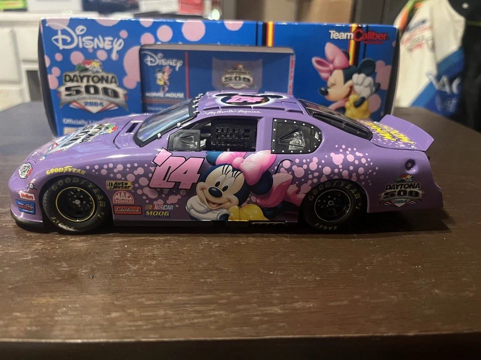1:24 2004 Minnie Mouse Daytona 500 Chevy Team Caliber Preferred 1 of 10,080 - Image 2 of 4