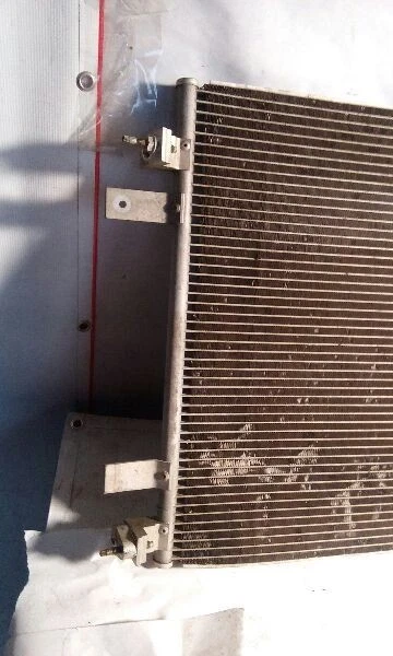 08-10 Ford F250SD Super Duty Pickup condensador de CA Foto 2 de 4